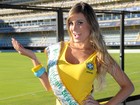 Andressa Urach usa vestido da Seleção no estádio do Boca Juniors