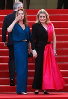 Deneuve e Karlie Kloss usam look metade terninho, metade vestido