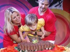 Patrícia de Sabrit comemora aniversário do filho em parque