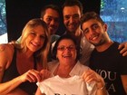 Sempre polêmica, Luana Piovani mostra camisa de Dom escrito 'paz'