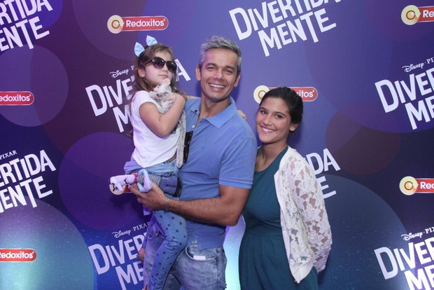 Otaviano Costa com a filha e a enteada, Giulia (Foto: Thyago Andrade / Foto Rio News)