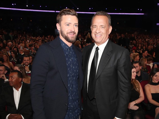 Justin Timberlake e Tom Hanks em prêmio em Los Angeles, nos Estados Unidos (Foto: Christopher Polk/ Getty Images/ AFP)