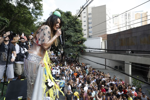 Alinne Rosa arrasa com seu bloco de carnaval em São Paulo (Foto: Felipe Panfili/Divulgação)