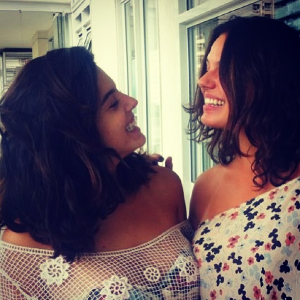 Giovanna Lancelotti e Ísis Valverde (Foto: Instagram / Reprodução)