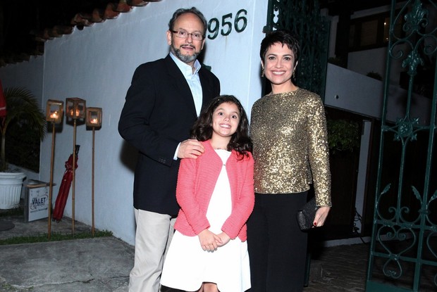 Sandra Annenberg, Ernesto Paglia e a filha Elisa (Foto: Alex Palarea/ AgNews)