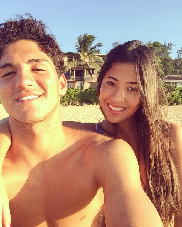 Gabriel Medina e Tayna Hanada (Foto: Instagram / Reprodução)