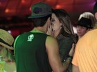 Giovanna Lancellotti beija muito em camarote do Rock in Rio
