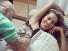 Ex-BBB Adriana faz mistério sobre nova tatuagem 