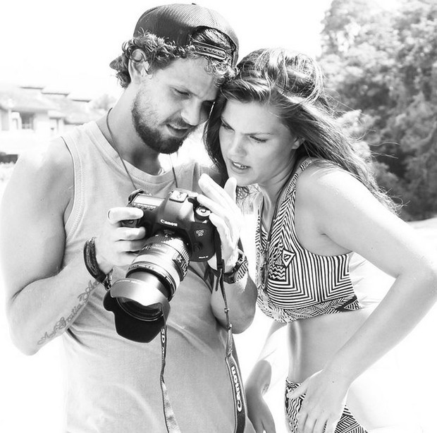 Pâmela Tomé com o namorado, o fotógrafo Eduardo Pimenta (Foto: Reprodução/Instagram)