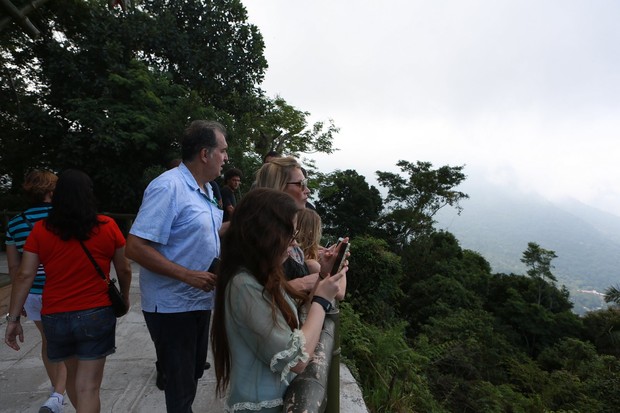 Kate Moss e filha visitam a vista Chinesa, no RJ (Foto: Dilson Silva / Agnews)