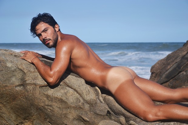 Modelo Douglas Martins posando para as lentes do The Male Nude Project (Foto: Divulgação/Sergio Santoian)
