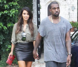 Kanye West e Kim Kardashian em Miami, nos Estados Unidos (Foto: X17/ Agência)