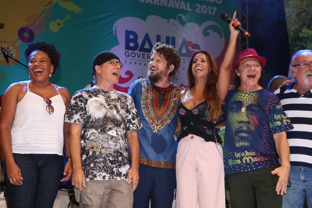 Margareth, Aroldo, Saulo, Carla Cristina - Cantores e cantoras no lancamento do Carnaval da Bahia (Foto: Fred Pontes- Divulgacao)