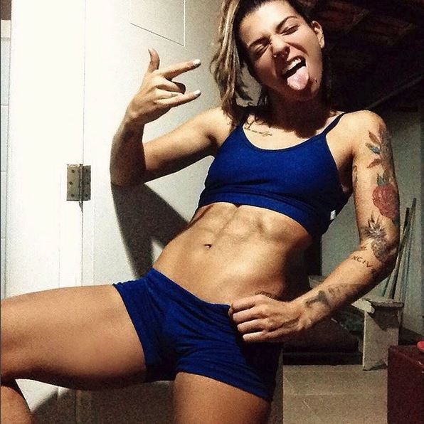 Petra Mattar exibe barriga trincada e comemora na web: &#39;Hoje estou com 56kg&#39; (Foto: Reprodução do Instagram)