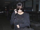 Flash deixa blusa transparente e Kim Kardashian acaba mostrando demais