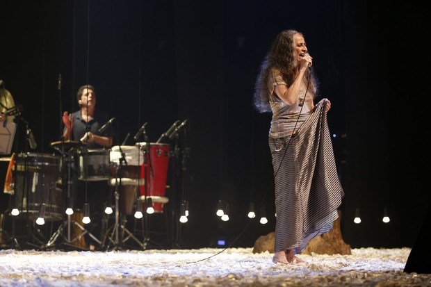 Maria Bethânia durante gravação do DVD 'Carta de Amor' (Foto: Felipe Panfili / Agnews)
