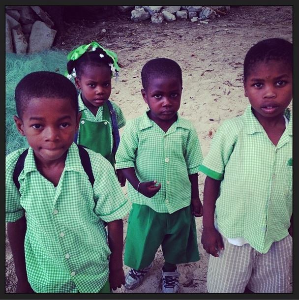  Madonna posta fotos de crianças do Haiti (Foto: Instagram / Reprodução)