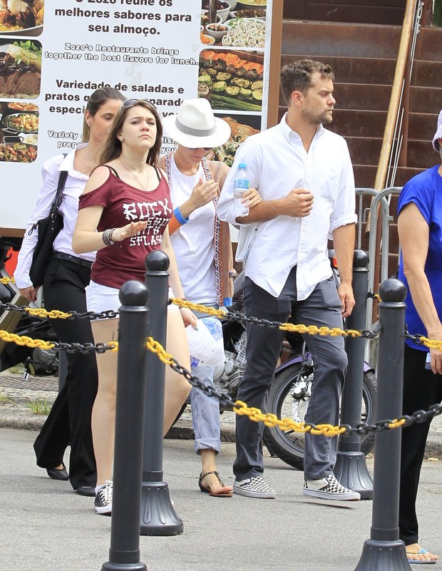 Diane Kruger e namorado no Pão de Açucar (Foto: André Freitas / AgNews)