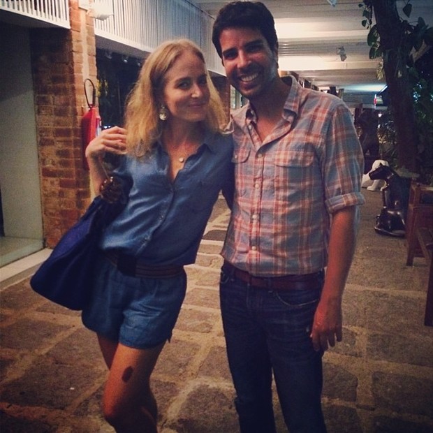 Angélica e Alex Lerner em restaurante no Rio (Foto: Instagram/ Reprodução)