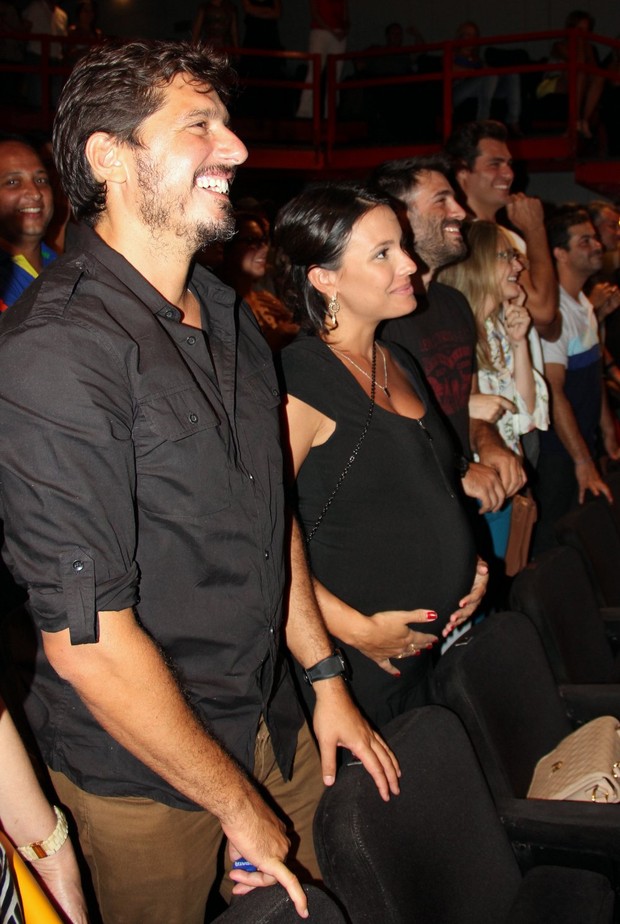 Juliana Knust e o marido, Gustavo Machado (Foto: PhotoRioNews)