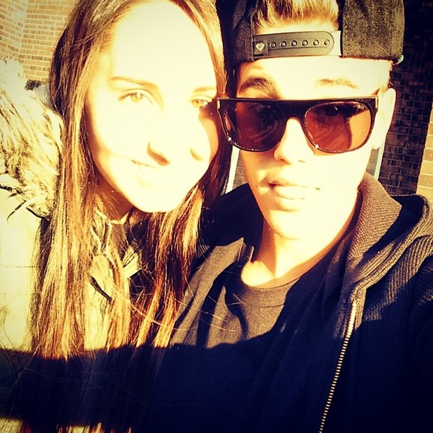 Justin Bieber e uma fã (Foto: Reprodução/ Instagram)