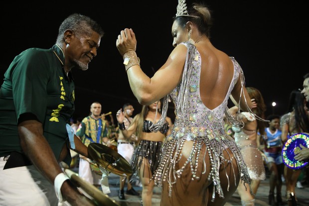 Priscila Santtana, madrinha de bateria da Acadêmicos do Tatuapé (Foto: Divulgação / MF Press Global)