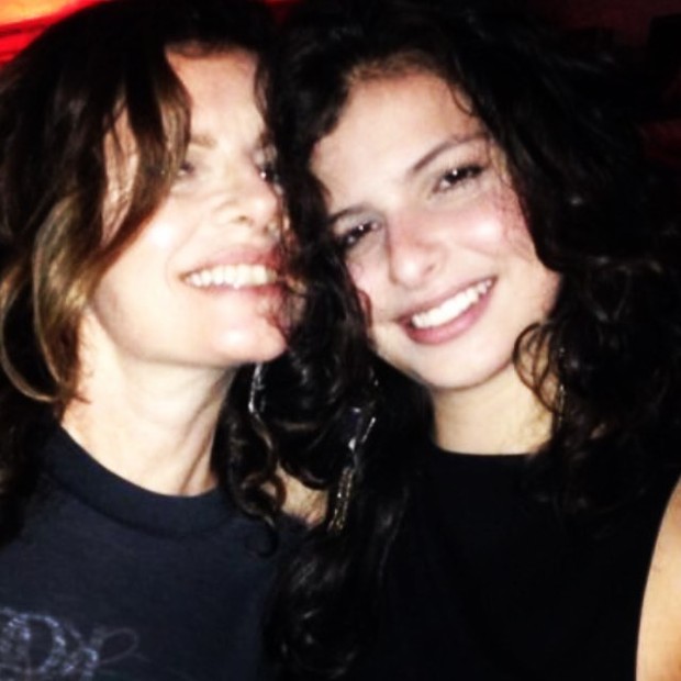 Débora Bloch com a filha (Foto: Reprodução/Instagram)