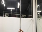 Jade Barbosa faz aula de pole dance e mostra a elasticidade 