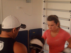 Fernanda Souza pega pesado em aula de muay thai