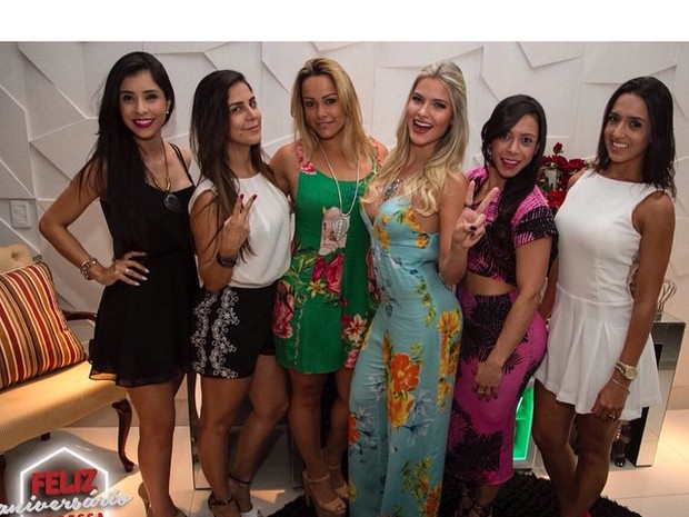 Andressa Suita comemora aniversário com amigas (Foto: Instagram/ Reprodução)