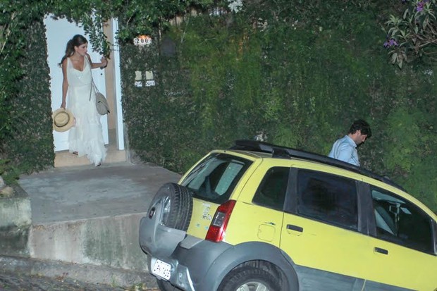 Dudi Azevedo e Fernanda Mader deixam festa de casamento no Rio (Foto: Marcello Sá Barreto/Ag.News)