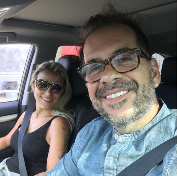 Leandro Hassum com a mulher, Karina Gomes (Foto: Reprodução/Instagram)