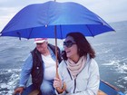 Luiza Brunet passeia de lancha em Portofino, na Itália