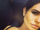 Antonia Moraes recebe elogios ao postar selfie em rede social