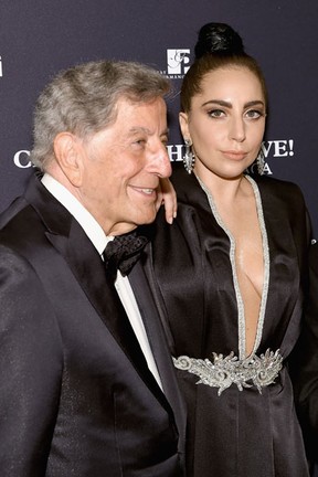 Lady Gaga e Tony Bennett em evento em New York City, nos Estados Unidos (Foto: Jamie McCarthy/ Getty Images/ AFP)
