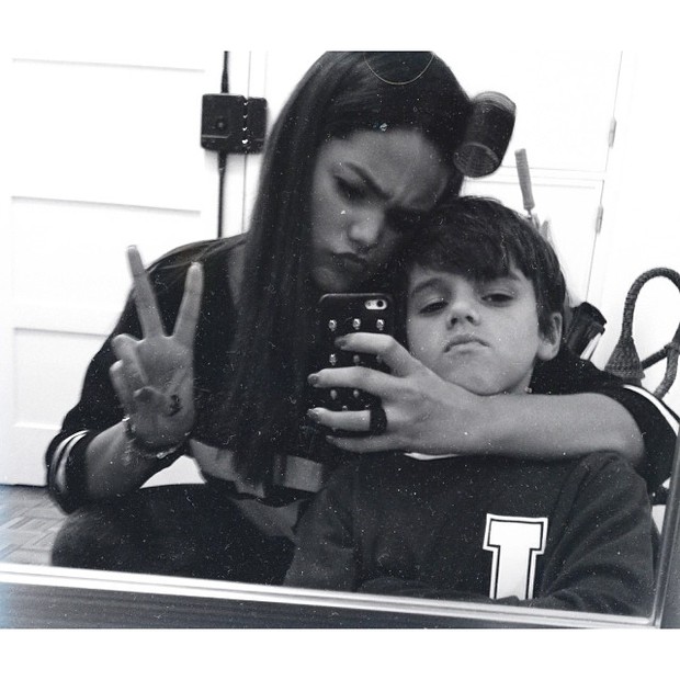 Suzanna Freitas e o irmão (Foto: Reprodução do Instagram)