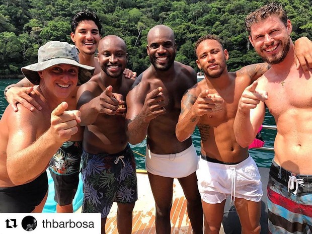 Luciano Huck,Gabriel Medina, Thiaguinho, Rafael Zulu, Neymar (Foto: Instagram / Reprodução)