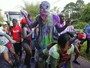Animadinho, Usain Bolt curte muito Carnaval em Trindade e Tobago; fotos