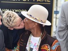 Pharrell Williams ganha selinho de Ellen Degeneres em homenagem