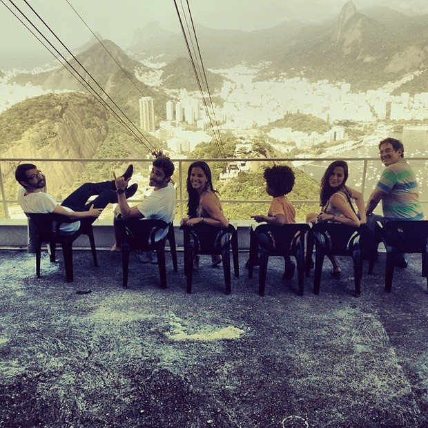  Thiago Rodrigues, Mariana Rios e mais colegas de &#39;Além do Horizonte&#39; (Foto: Reprodução/ Instagram)