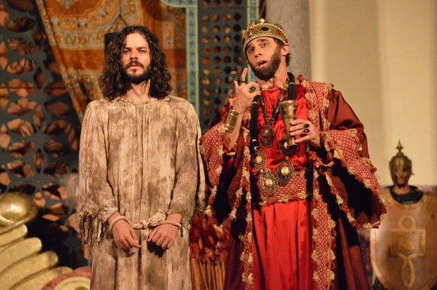 José Barbosa (Jesus) e Oscar Magrini (Herodes) (Foto: Felipe Souto Maior / AgNews)