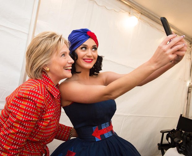 Katy Perry e Hillary Clinton posam para foto (Foto: Reprodução/Instagram)