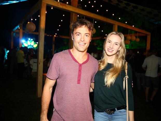 Kayky Brito e namorada, Bianca Grubhofer, em festa no Rio (Foto: Ag. News)