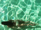 De biquíni, Thaila Ayala mostra foto aquática: 'Sereiando'