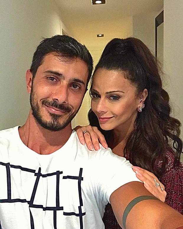 Maquiador com Viviane Araújo (Foto: Reprodução / Instagram)