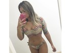 Geisy Arruda exibe o corpo sequinho em selfie de biquíni e top