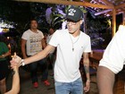 ‘Parças’: Neymar badala com Daniel Alves em Trancoso, na Bahia
