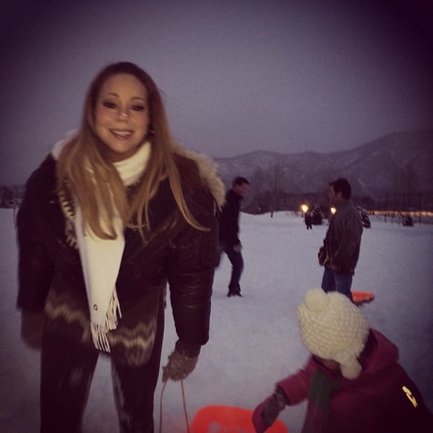 Mariah Carey com o filha, Monroe, em Aspen, nos Estados Unidos (Foto: Instagram/ Reprodução)