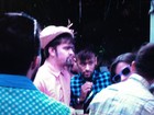 Vestido a caráter, Neymar curte festa caipira com amigos em Florianópolis