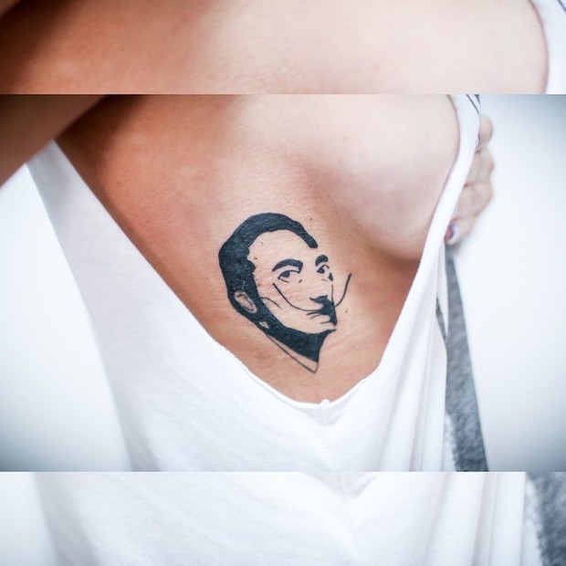 Detalhe da tatuagem de Rubia Baricelli (Foto: Reprodução/Instagram)